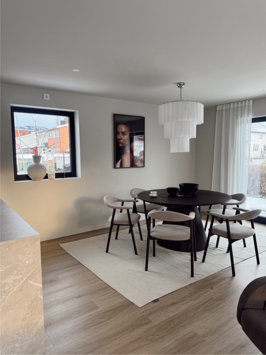 White Forma 52 Chandelier