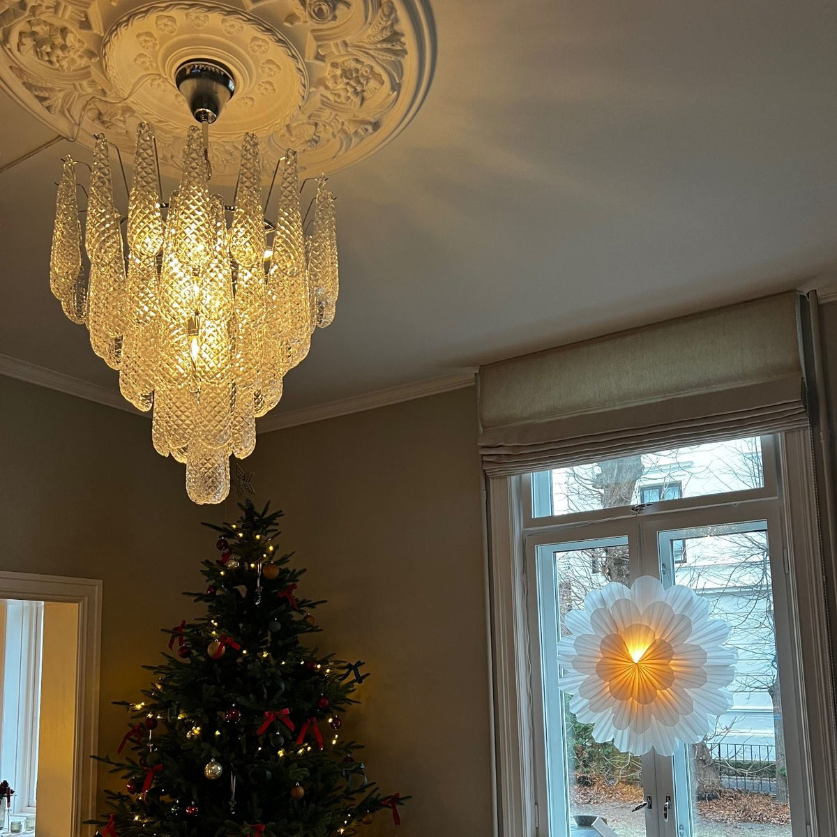 Drop 52 Chandelier